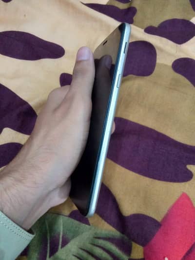 Samsung Mobile A6