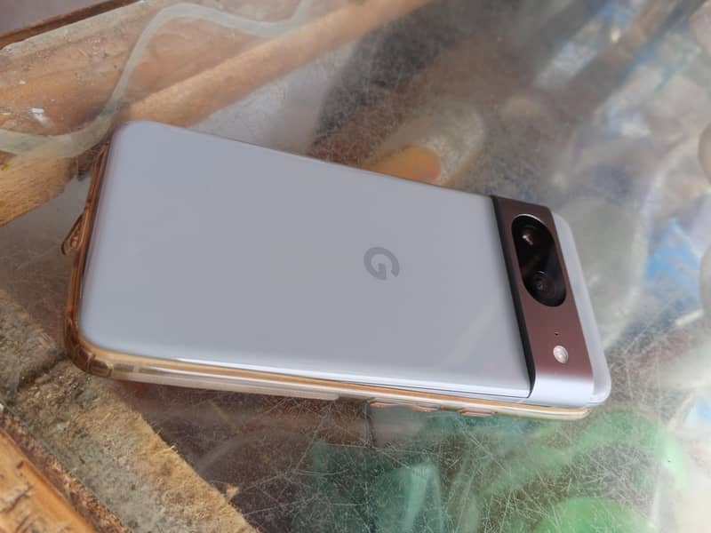 Google Pixel 8 3