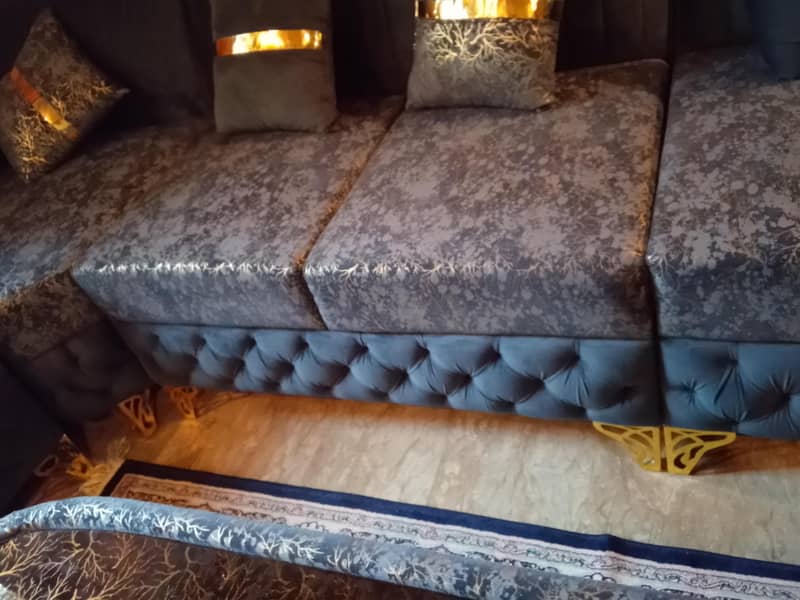 L shaped sofa with table 4
