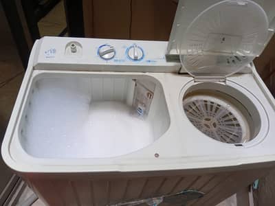 Haier washing machine twin tub with spinner