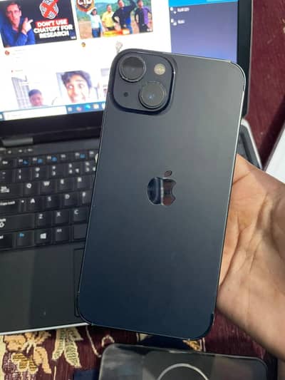 Apple iPhone 13