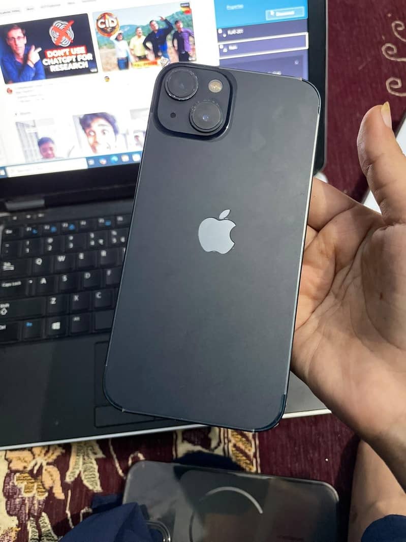 Apple iPhone 13 3