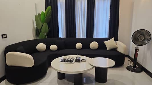 7 seater tabel with 2 tabels