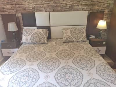 KING SIZE BED WITHOUT MATTRESS, SLIDE WARDROBE,DRESSING TABLE, TV UNIT