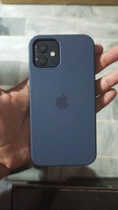 Apple iPhone 12