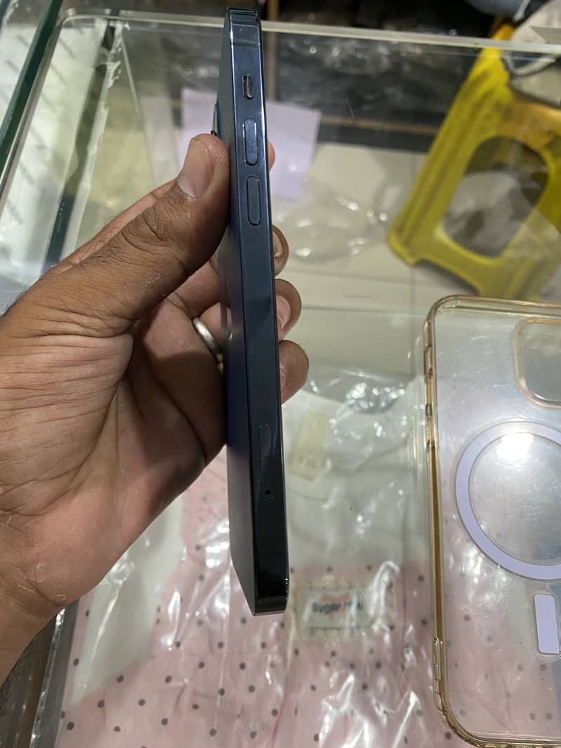 Apple iPhone 12 Pro 2