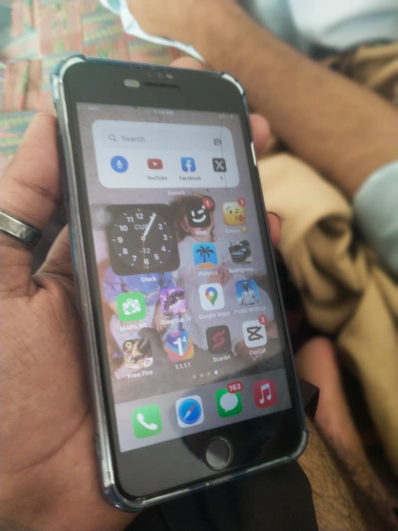 Apple iPhone 7 Plus 6