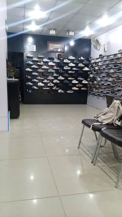 shoes ky shop pa helper boy ky zarurat hay