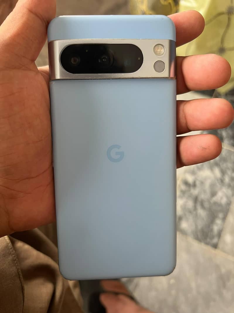 Google Pixel 8 Pro 2
