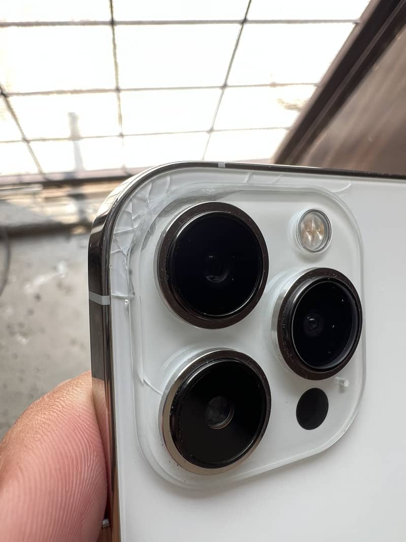 Apple iPhone 13 Pro Max 5