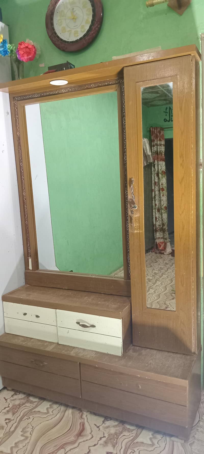 dressing table 1
