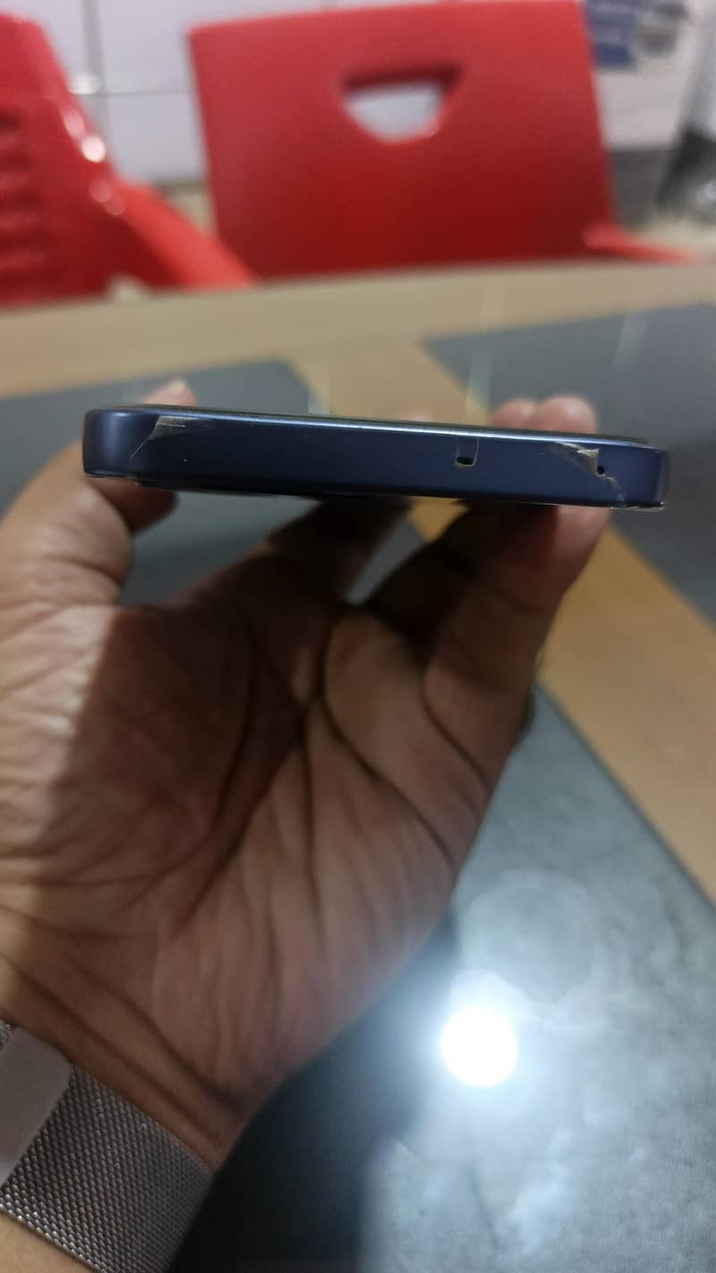 oppo A6pro 4