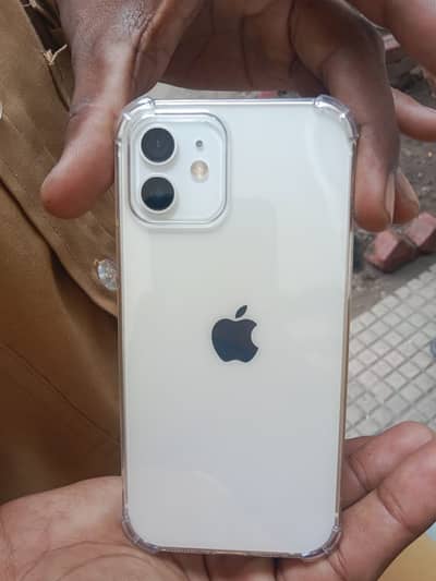 Apple iPhone 12