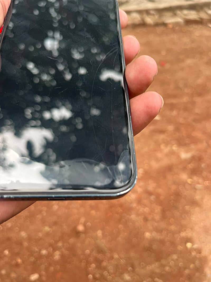 Apple iPhone 13 pta 5