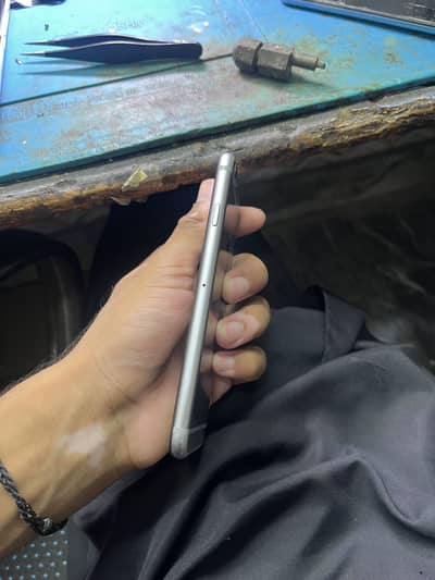 Apple iPhone 6S