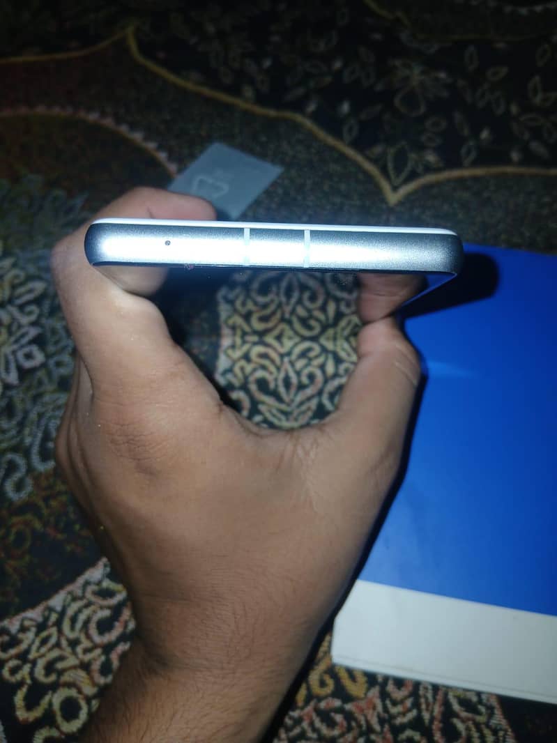Google Pixel 7a 4
