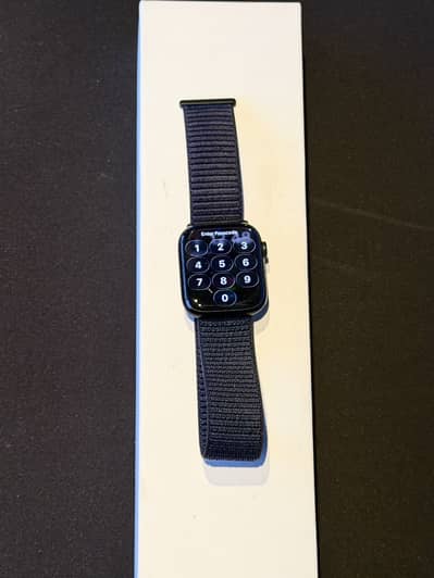 Apple Watch Series 8 45mm | iWatch | 9/10 Condition