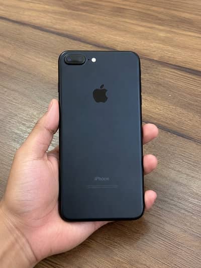 iPhone 7 Plus black colour 32gb storage 100 percent battery health