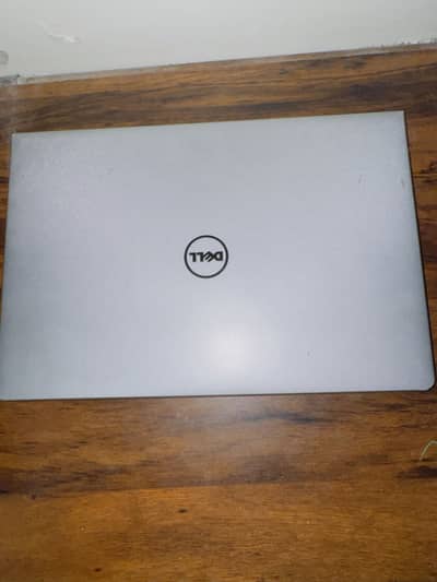 Brand New Condition Dell Laptop For Sale.