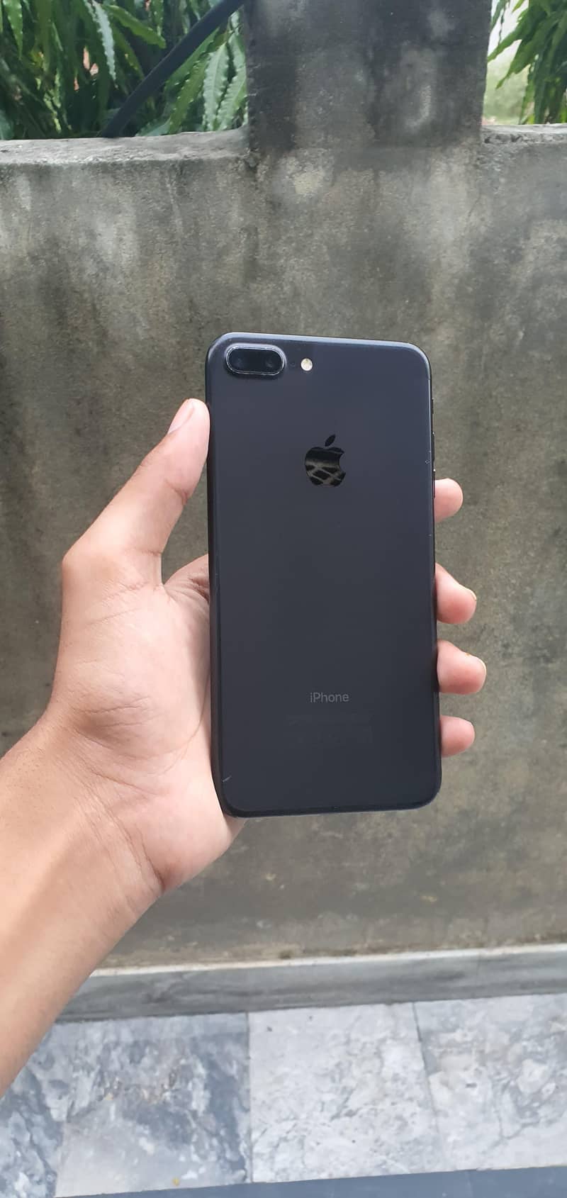 Apple iPhone 7 Plus 1