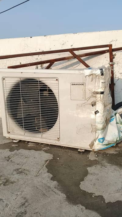 old model Ac achi halt me istemal ho rha hai