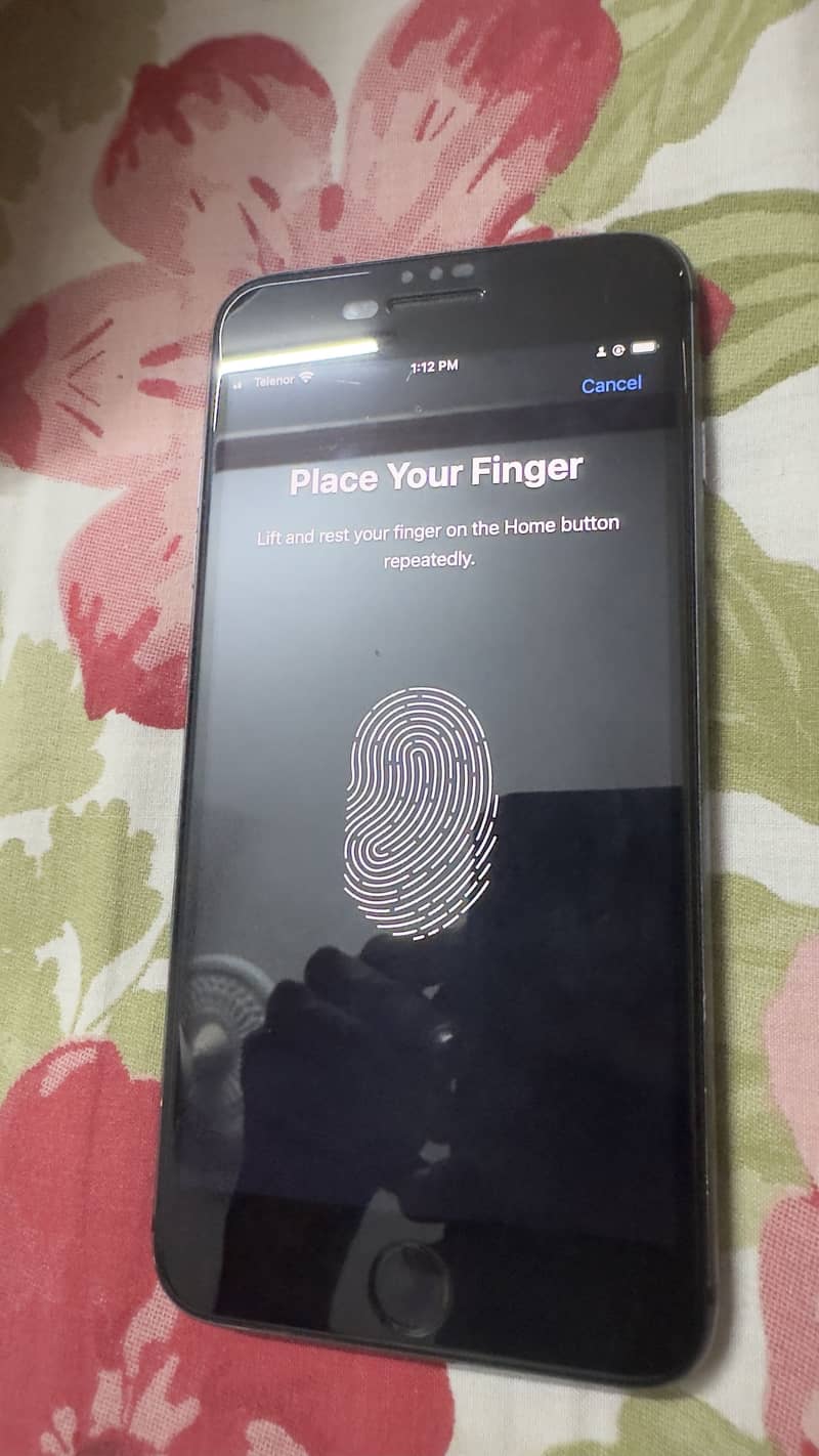 Apple iPhone 8 Plus 2