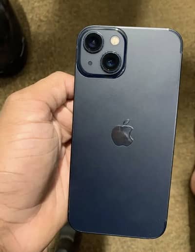 Apple iPhone 13