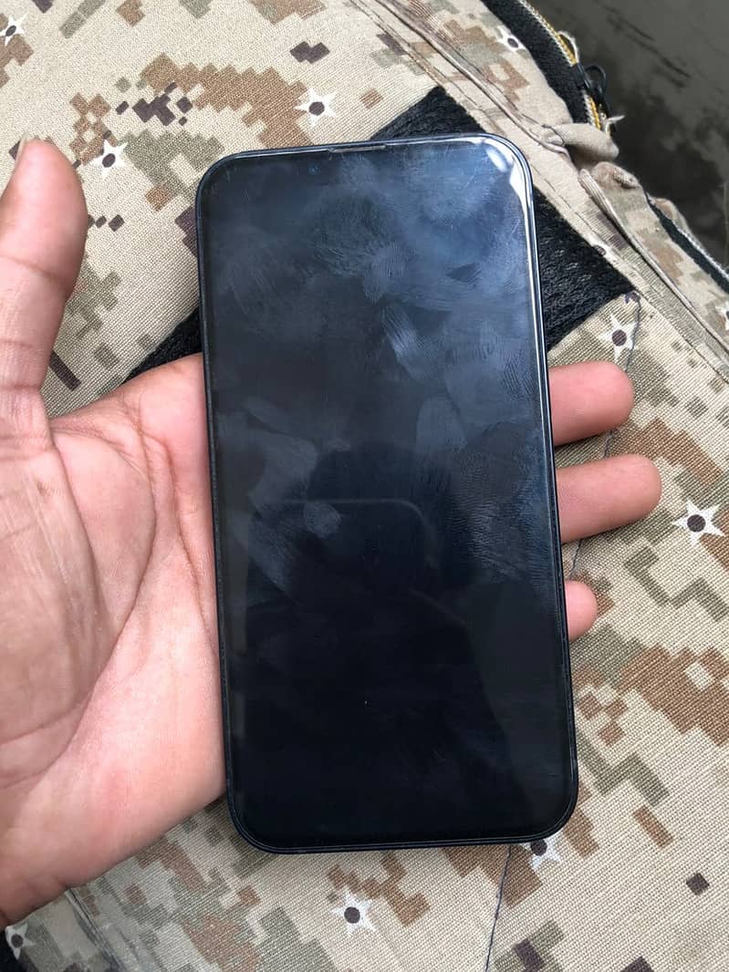 Apple iPhone 13 6