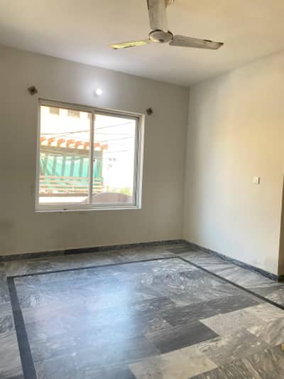 one bed flat available for rent in newmal kuri road islamabad