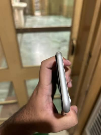 Apple iPhone XR
