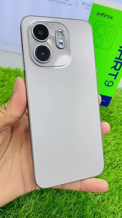 Infinix Smart 9hd with warranty and box need cash for personal reason