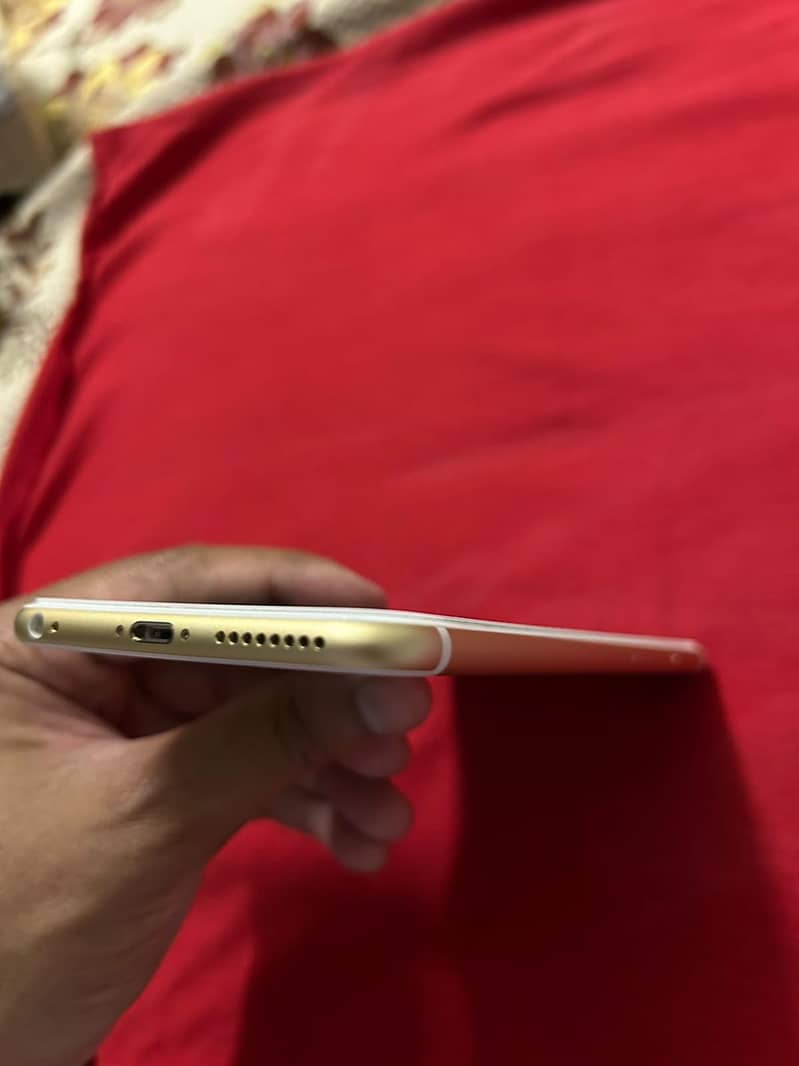 Apple iPhone 6 Plus 8
