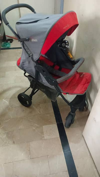 beutyfull baby pram need and clean good condition