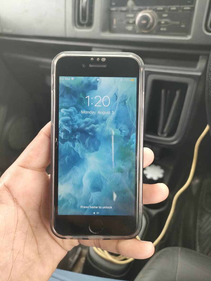 Apple iPhone 7 1