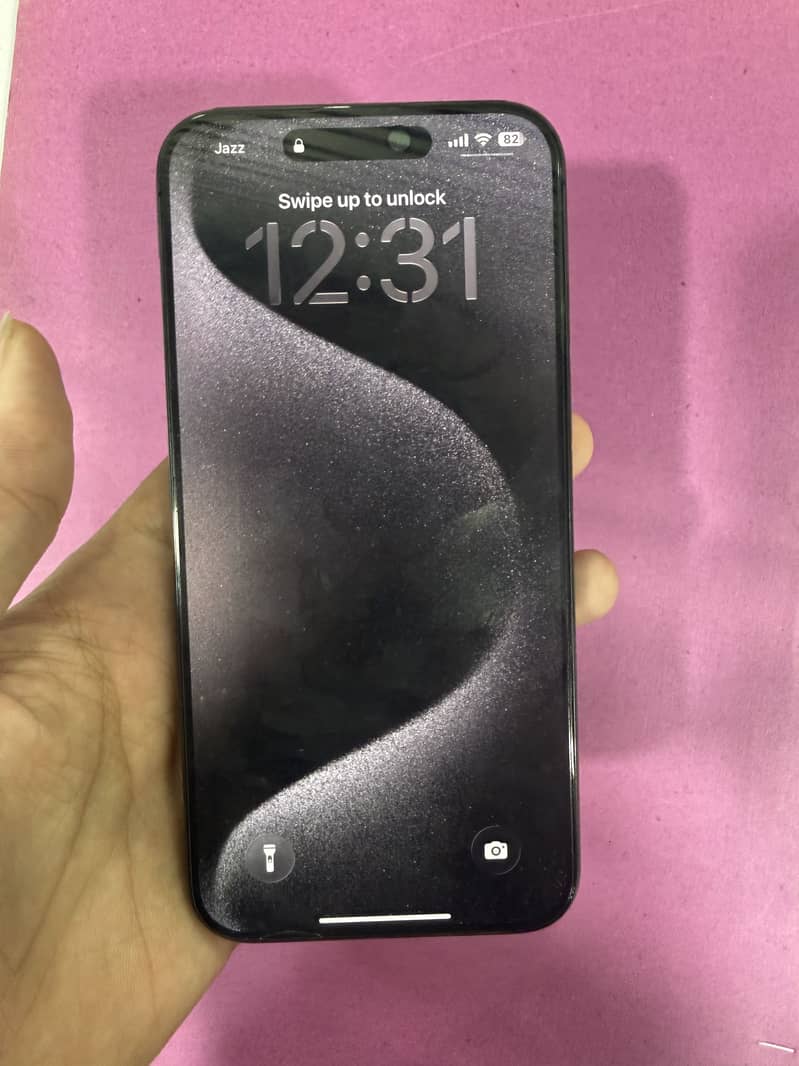 iPhone 15 pro max 4