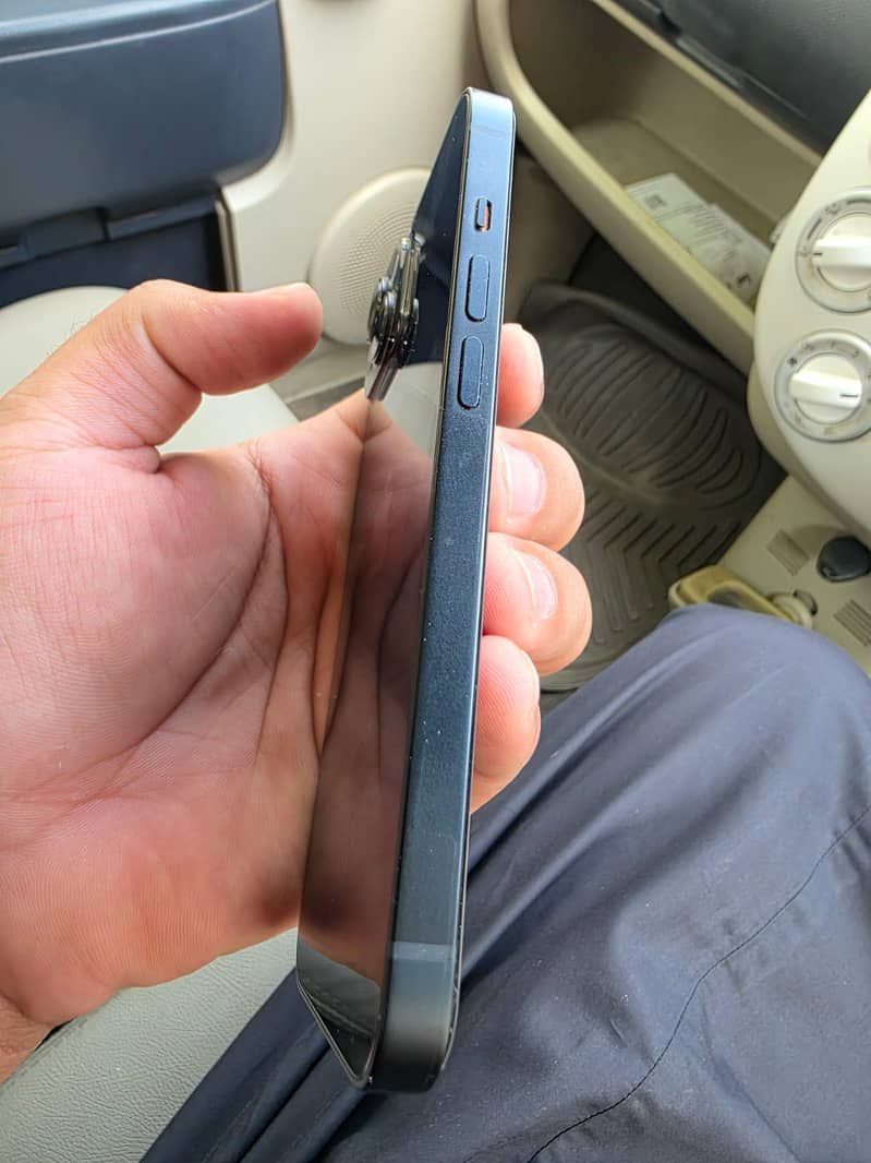 Apple iPhone 14 2