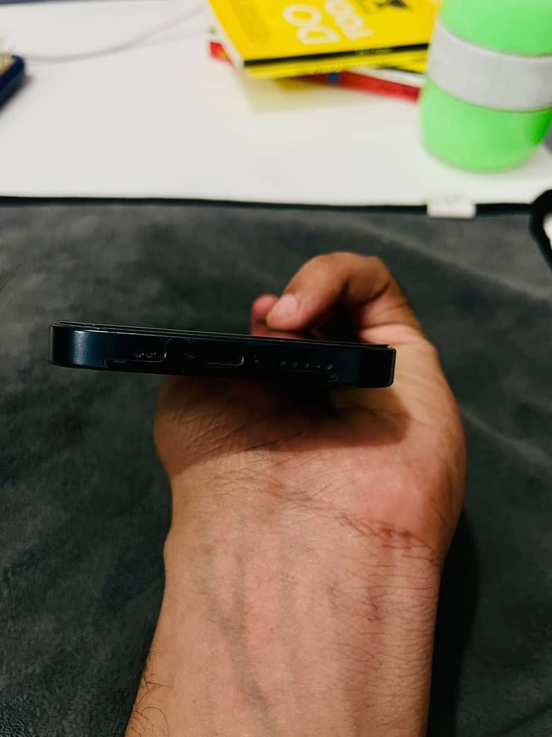 Apple iPhone 14 2