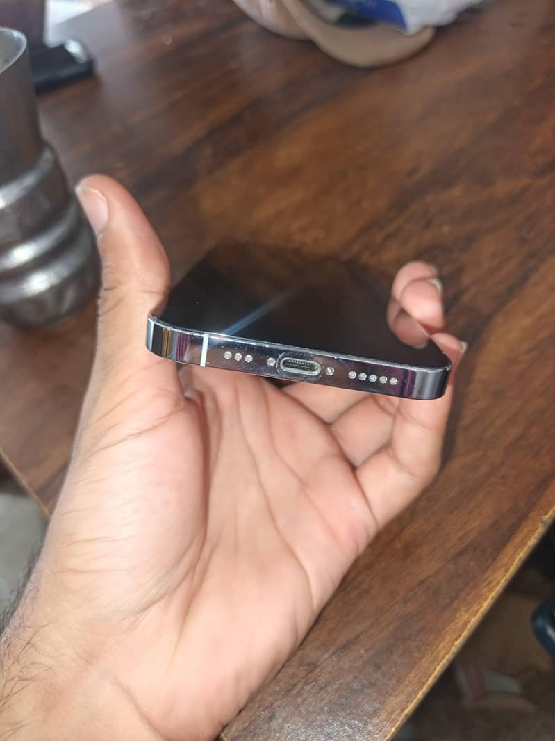 Apple iPhone 13 Pro 1