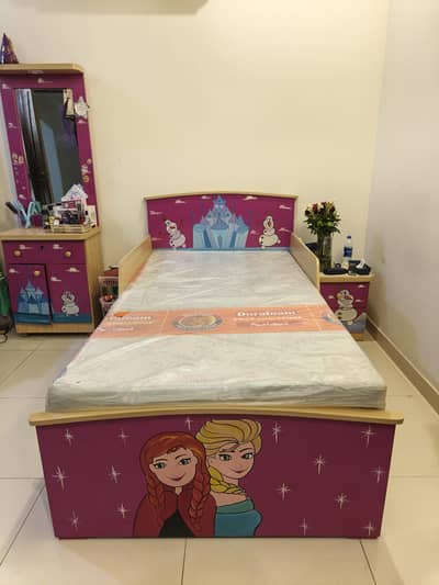 frozen character design single bed.