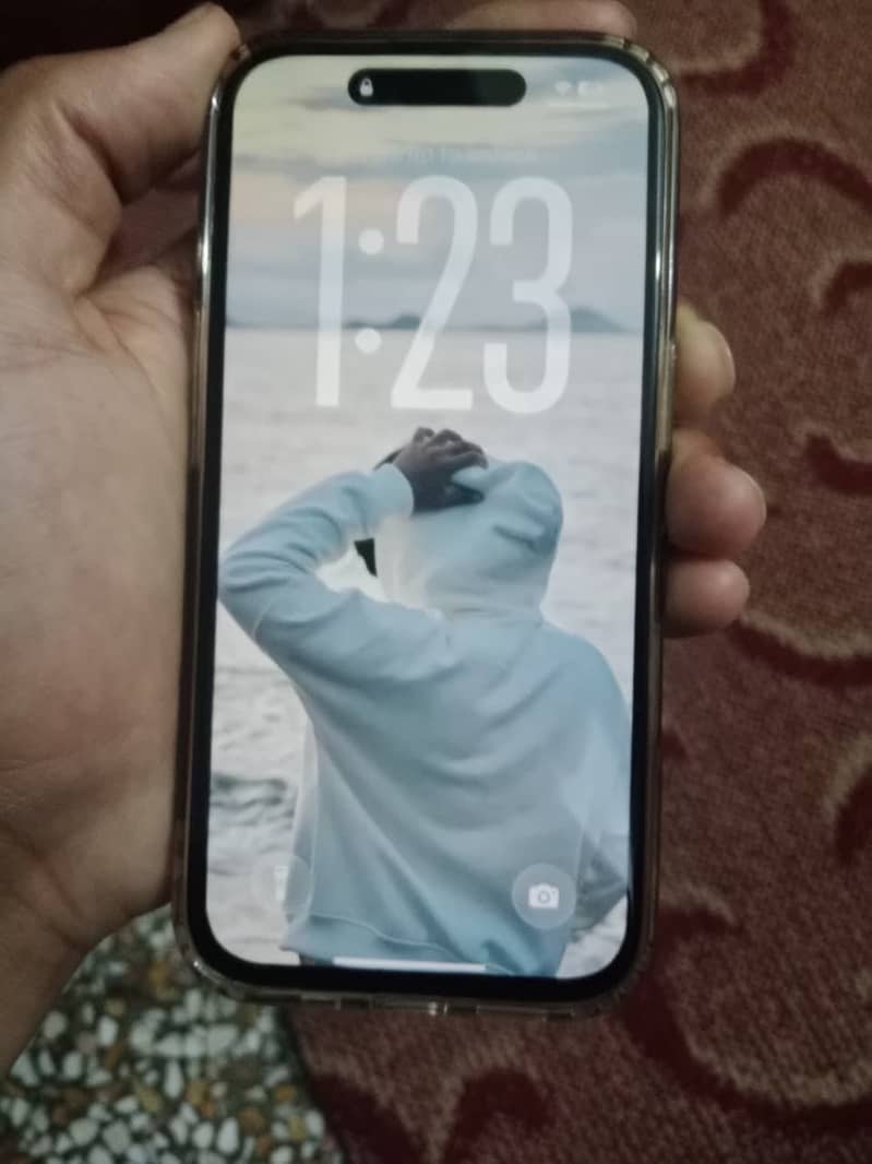 Apple iPhone 16 1