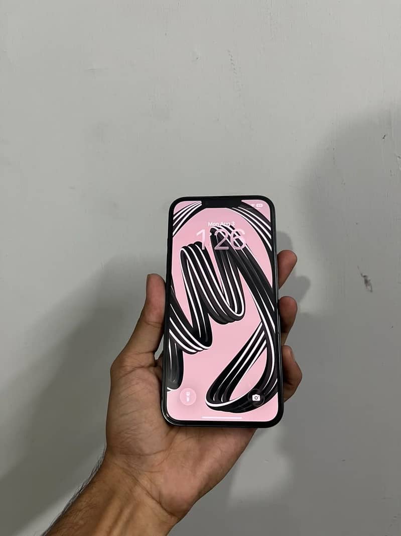 Apple iPhone 14 3