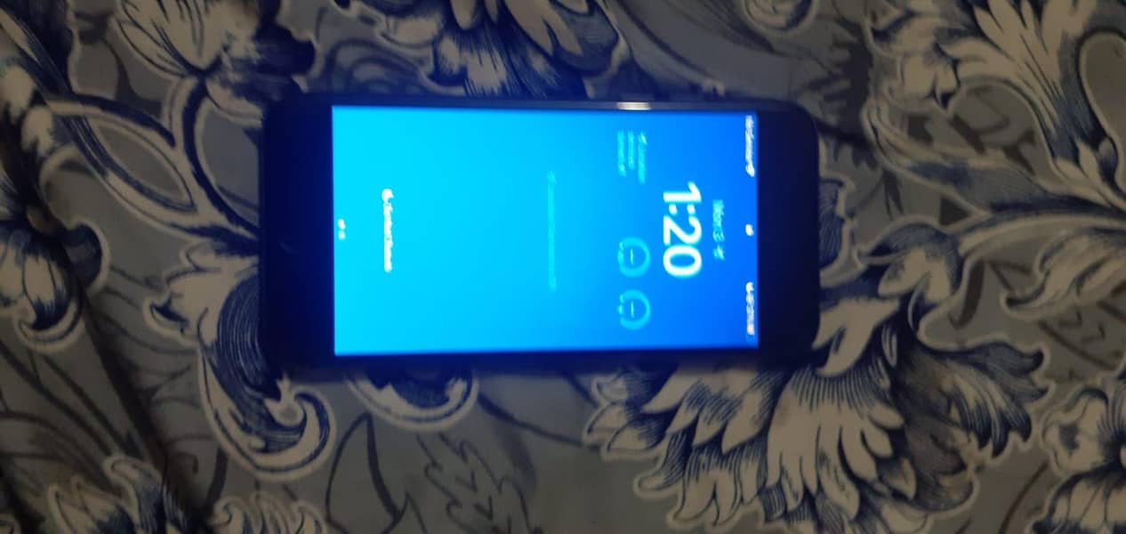 Apple iPhone 8 1
