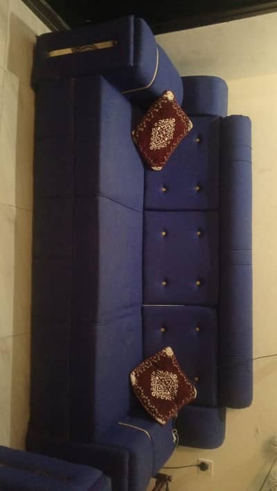 Premium Blue Sofa Set with Cushions – Excellent Condition