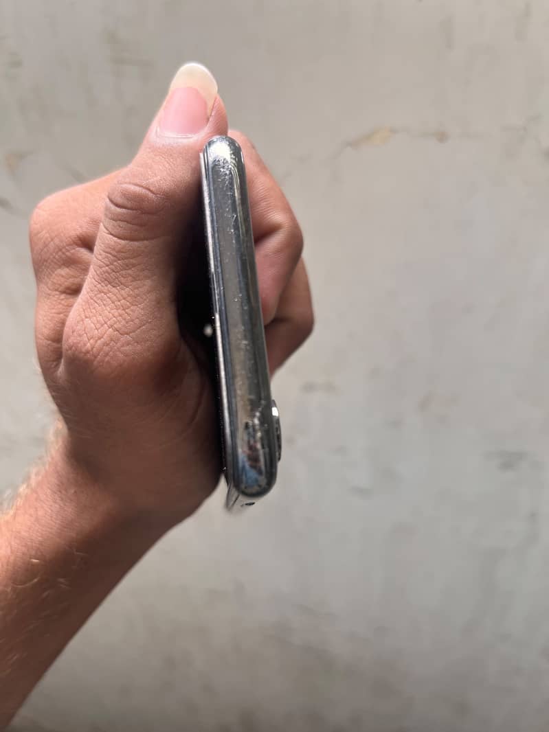 Apple iPhone X 6