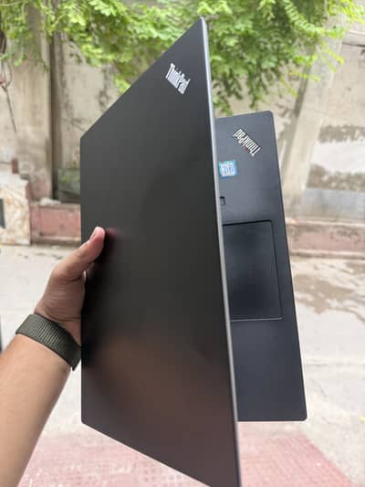 lenovo thinkpad L390 | i5 - 8th gen | 8gb 256 ssd | tuch display