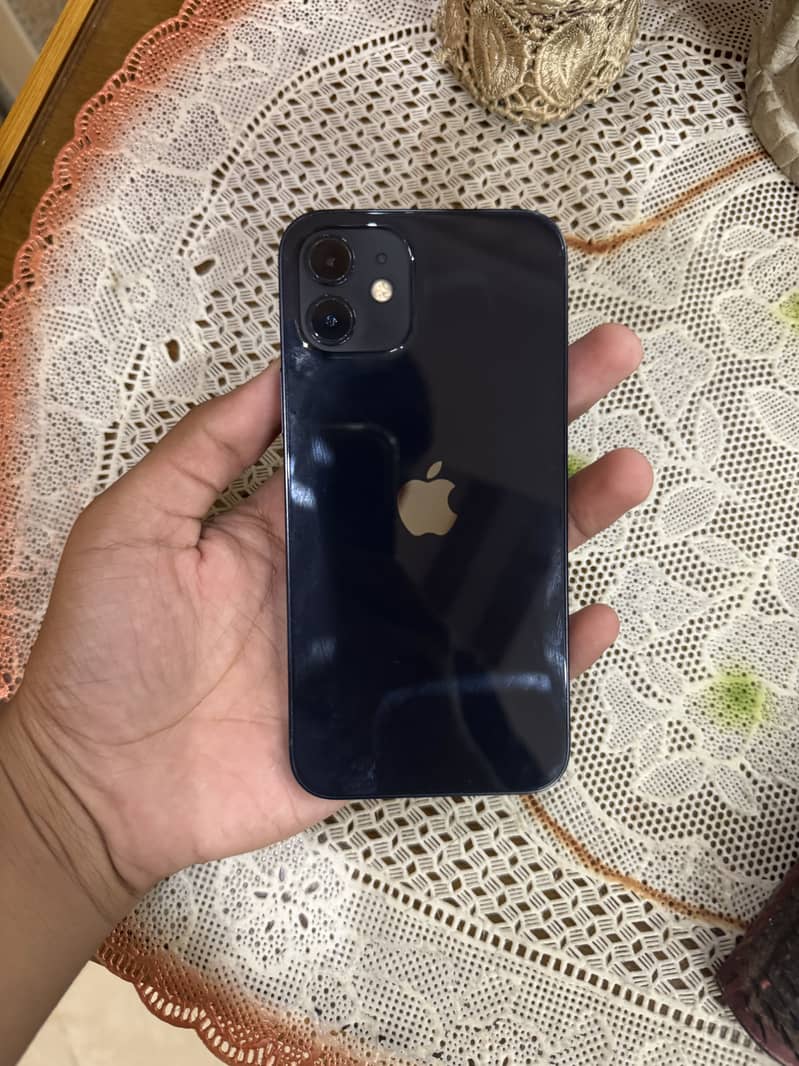 Apple iPhone 12 2