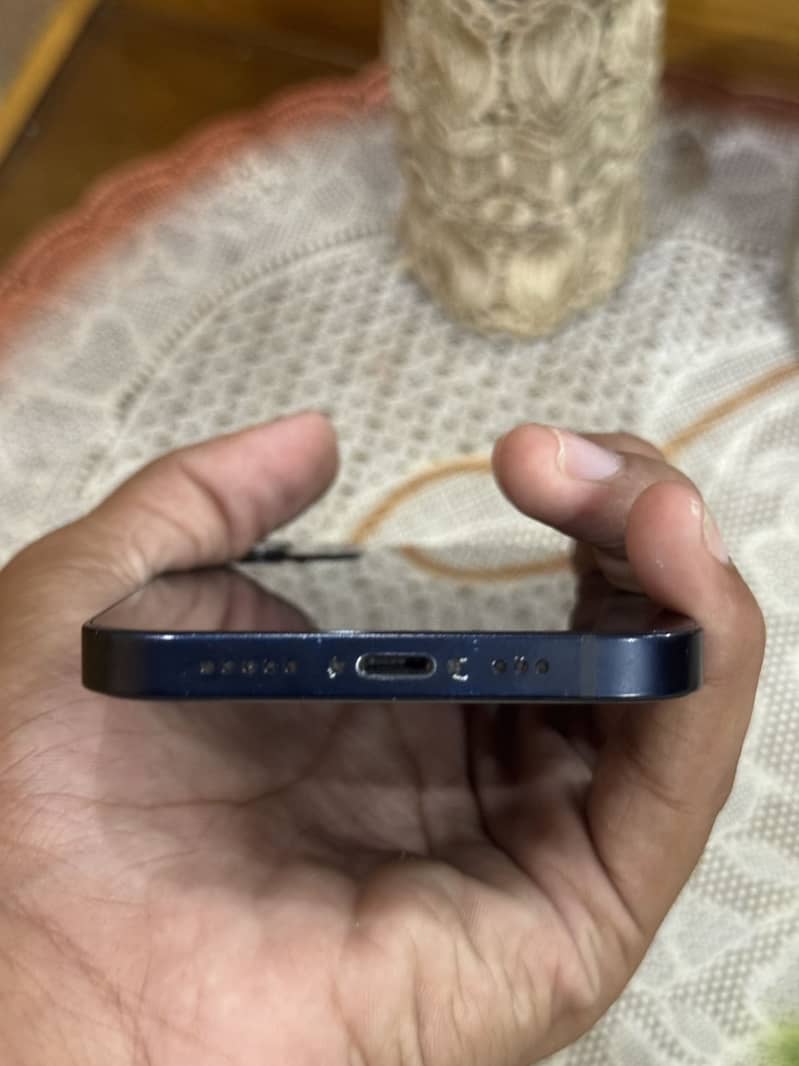 Apple iPhone 12 5