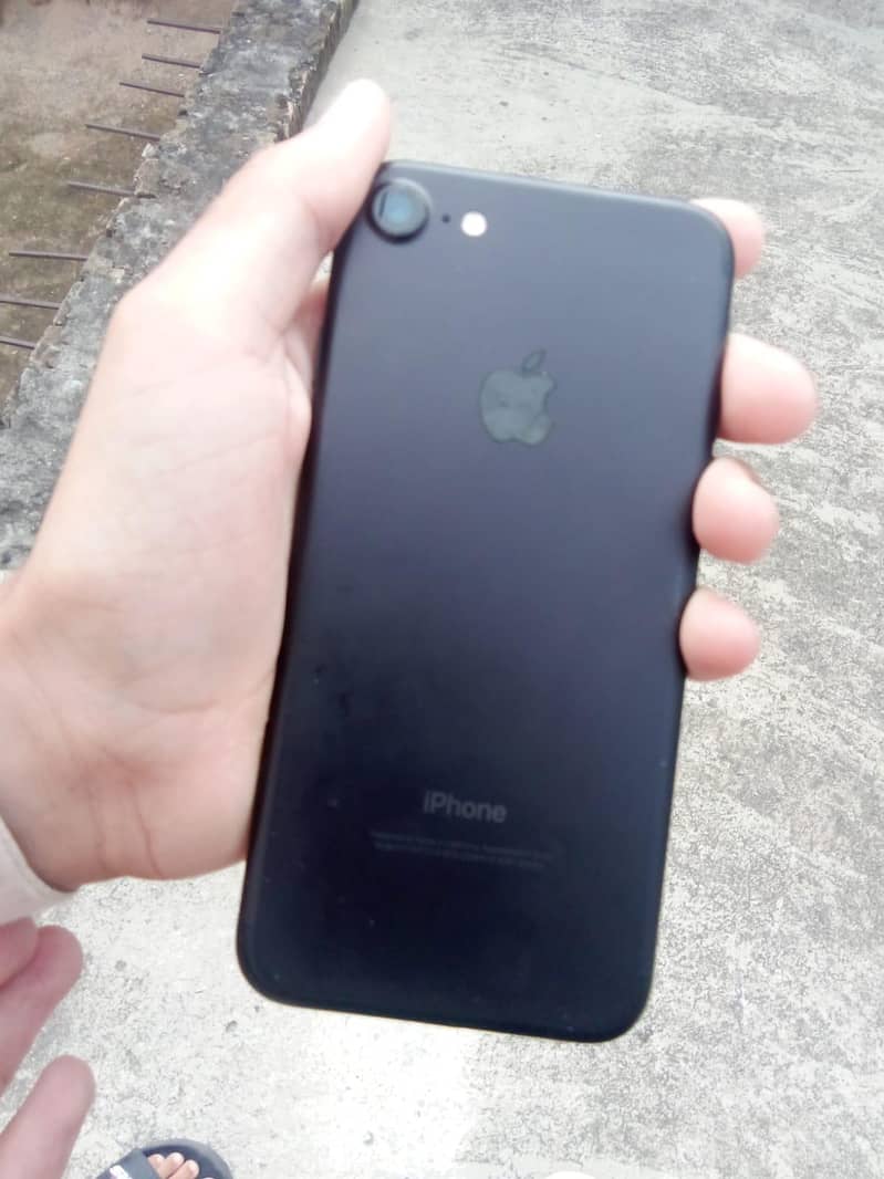 Apple iPhone 7 4