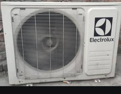 AC Electrolux simple all okay original white color 1.5 tan