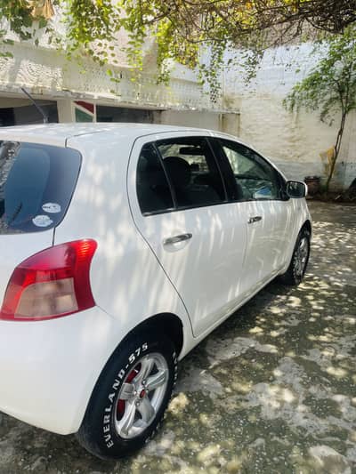 Toyota Vitz 2005 mode 9 reg